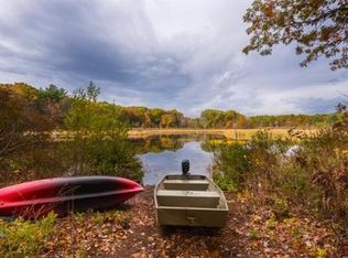 205 Riverside Dr, Wrentham, MA 02093