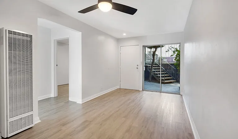 La Croix Apartments — Photo 16
