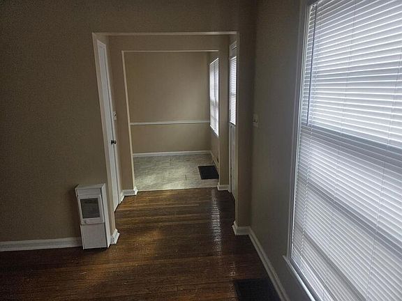 4th image of 679 Woodruff Place East Dr