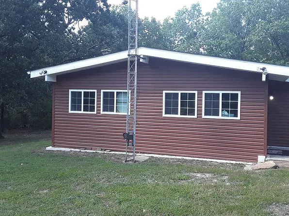 1035 White Hawk Dr, Cuba, MO 65453