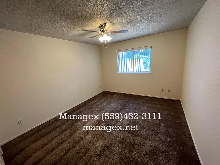 4334 N Ellendale Ave — Photo 10