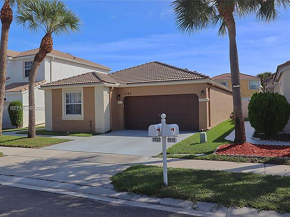 3rd image of 1523 NW 158th Ave