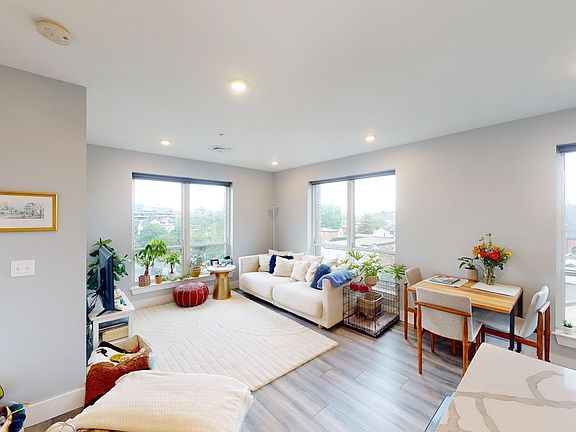 3rd image of 55 W 5th St Penthouse 501
