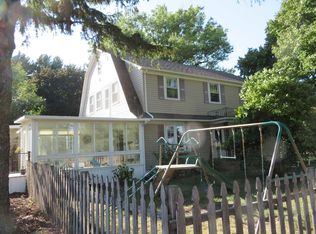3416 W 27th St, Cedar Falls, IA 50613