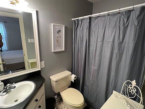 5th image of 1310B Reid St