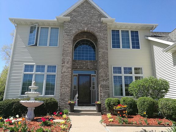 2nd image of 2220 Stonebrook Dr