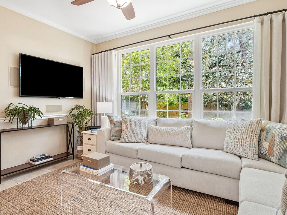 1st image of 246 Seabreeze Ct