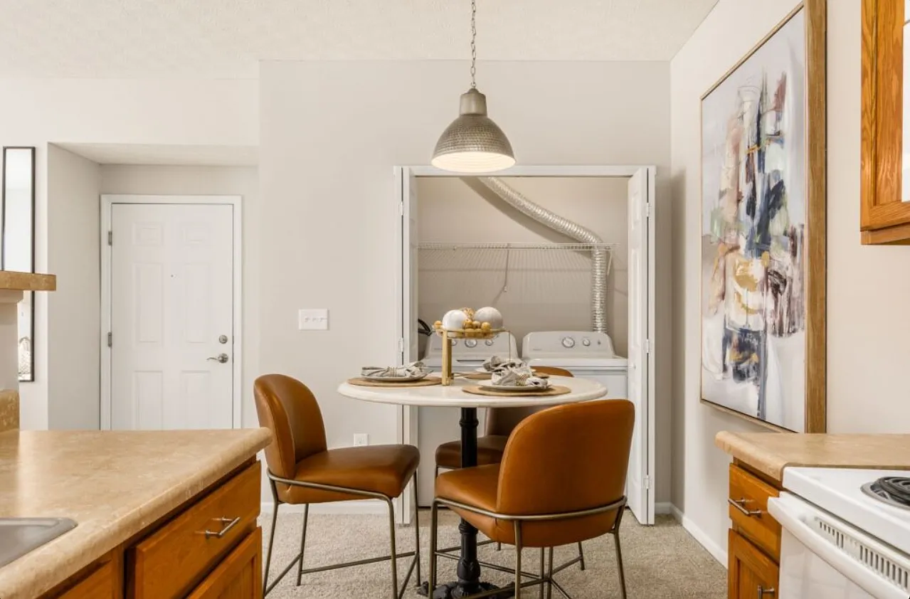 1 bed, 676 sqft, $1,265 — Photo 2