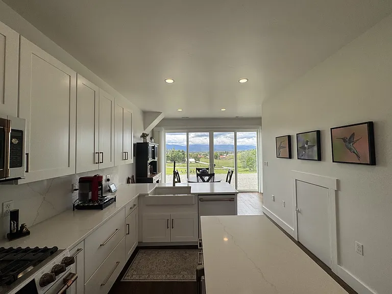 872 Lundeen Rd — Photo 10