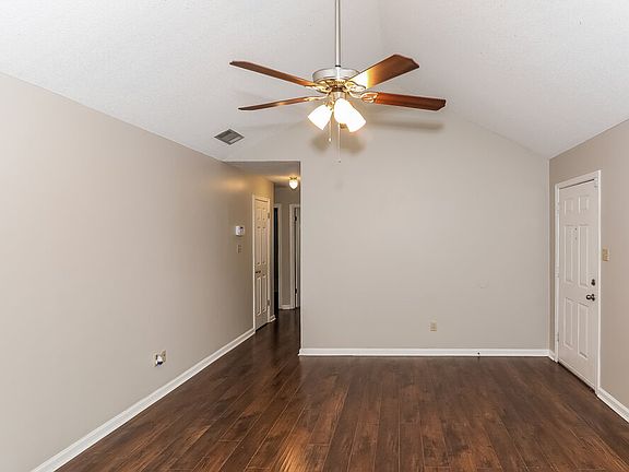 3rd image of 8427 Honey Dr
