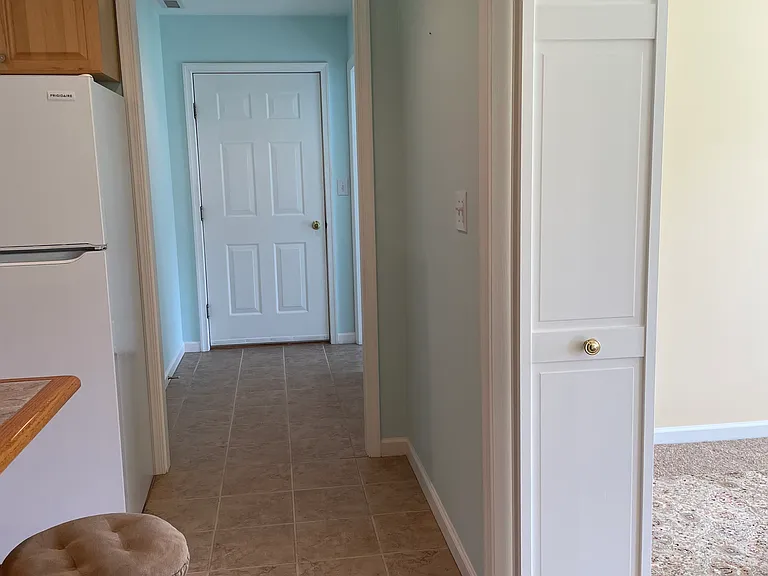 111 Maple Ln — Photo 5