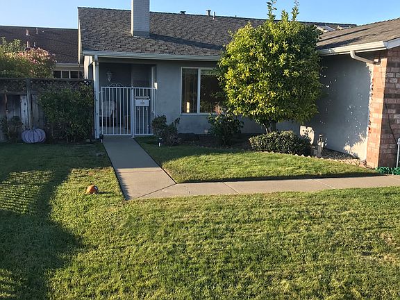 3rd image of 251 Winchester Ct