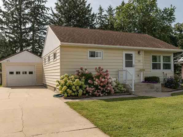 120 7th St SW, Chatfield, MN 55923