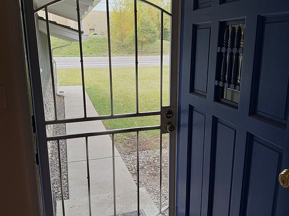 Front Entry & Front Yard