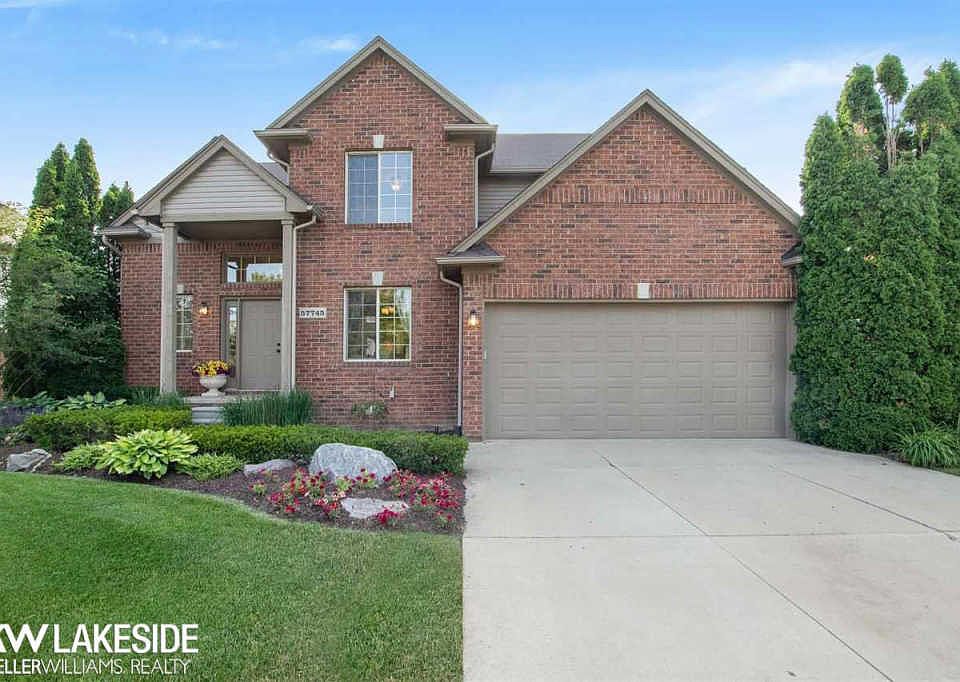 1st image of 57745 Hawthorn Dr