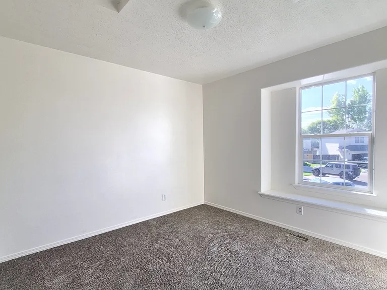14419 Raleigh Ct — Photo 10