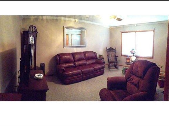 3rd image of 1242 Wayside Dr E