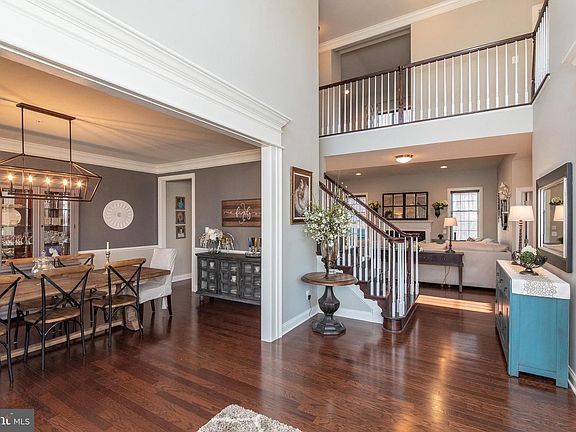 4th image of 2250 Greencedar Dr