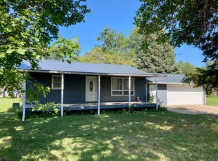 631 S Quapaw St, Iroquois, SD 57353