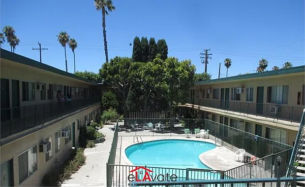 3822 Baldwin Ave — Photo 3