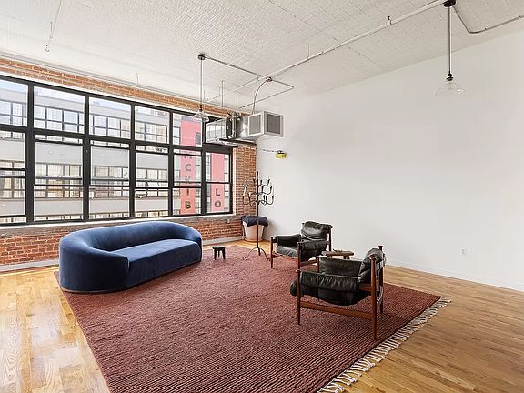 4th image of 255 McKibbin St #412