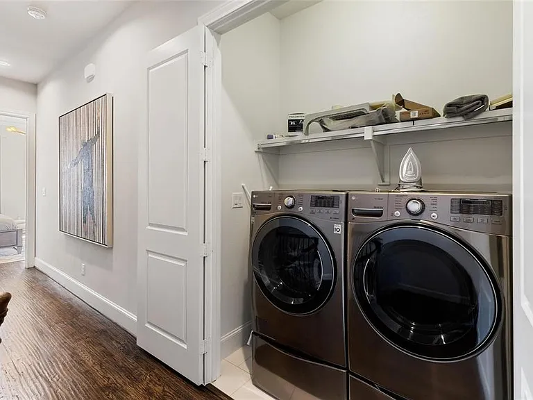 916 W Peach St — Photo 22