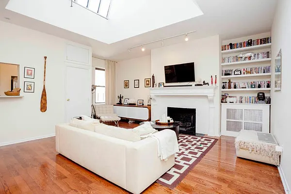 Rented by Town Residential | media 2
