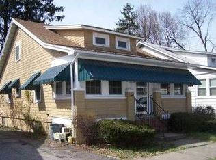 15 Nott Pl, Newburgh, NY 12550