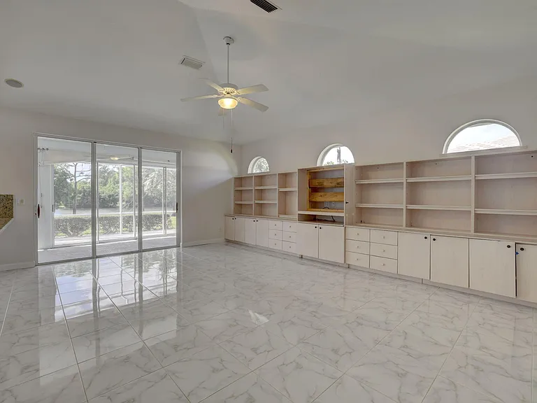 8028 Plantation Lakes Dr — Photo 10