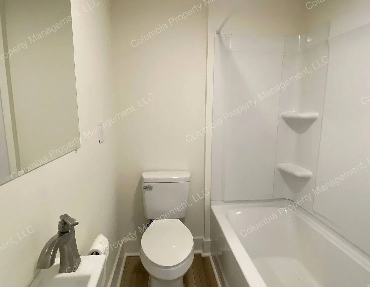 8 bed, 2858 sqft, $8,000 — Photo 4