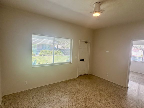 5th image of 330 Almeria Rd