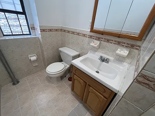 Rented by REAL New York | media 12