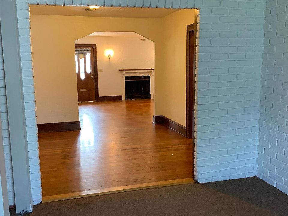 1st image of 2717 Parkland Dr