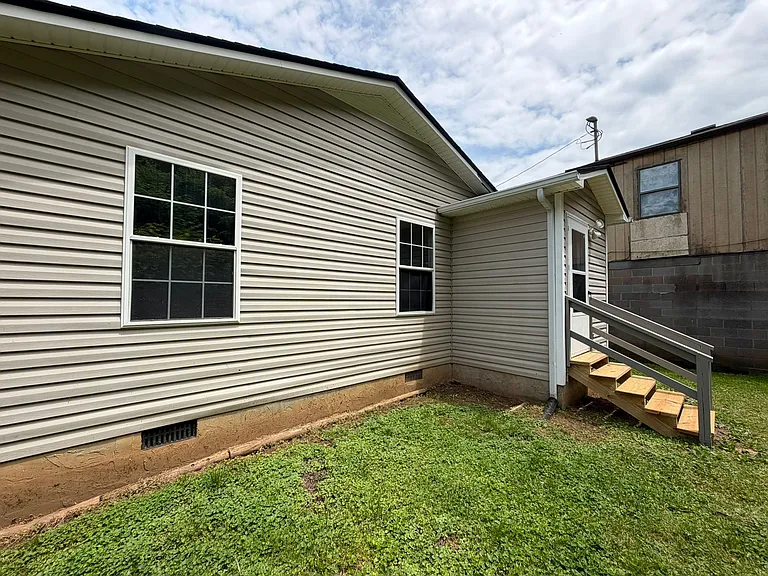 217 W Tennessee Ave — Photo 4
