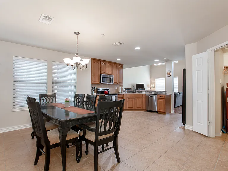1173 Landon Ln — Photo 16