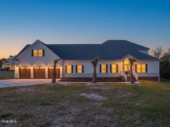 106 Elizabeth Way Court, Swansboro, NC 28584