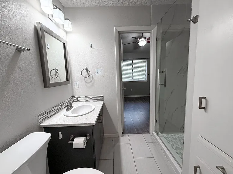 1009 Markham Ln #A — Photo 12