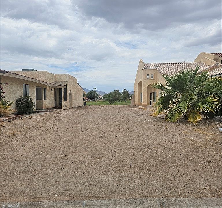 1st image of 2875 Country Club Drive