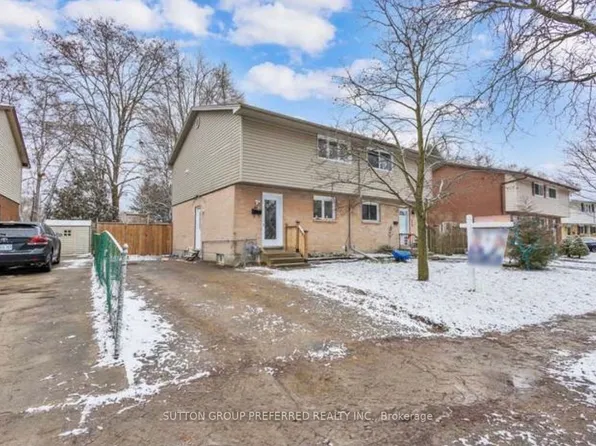 41 Mohegan Cres, London, ON N5V 2X7