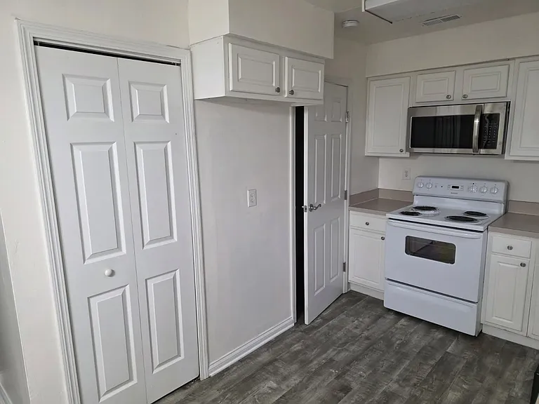 4794 Wendler Blvd — Photo 11