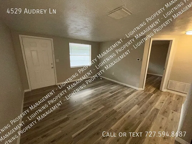 4529 Audrey Ln — Photo 5