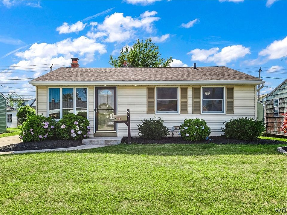 1st image of 90 Wheaton Dr