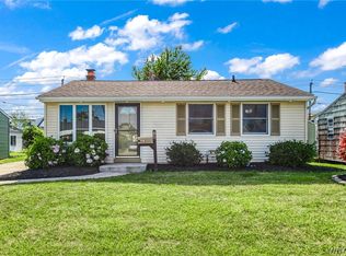90 Wheaton Dr, Cheektowaga, NY 14225