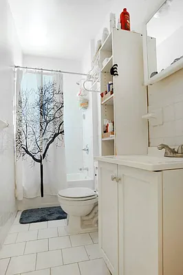 Rented by Town Residential | media 28