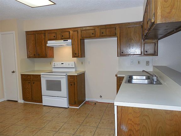 5th image of 22614 Capitol Landing Ln