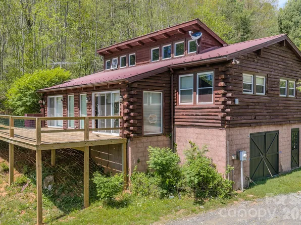 143 Gouge Cemetery Rd, Bakersville, NC 28705