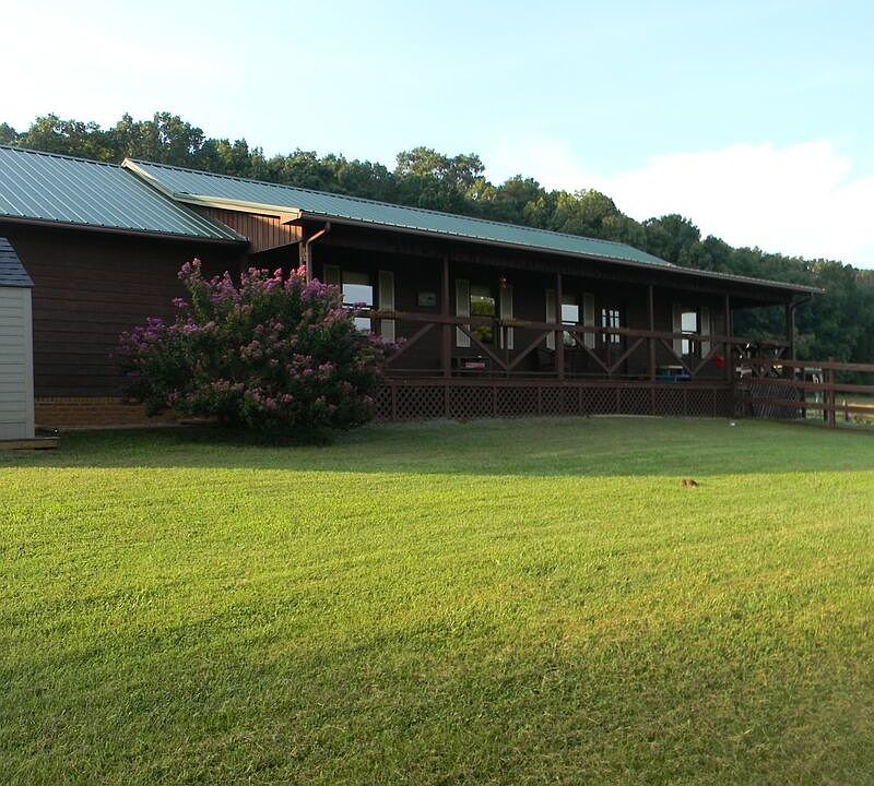 1st image of 195 Regency Dr