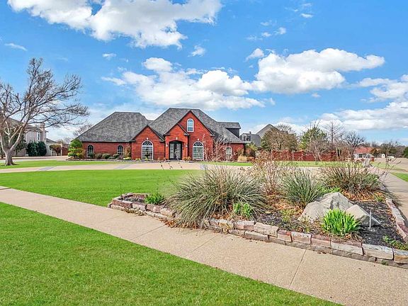 3rd image of 8223 NW Stonebridge Ct