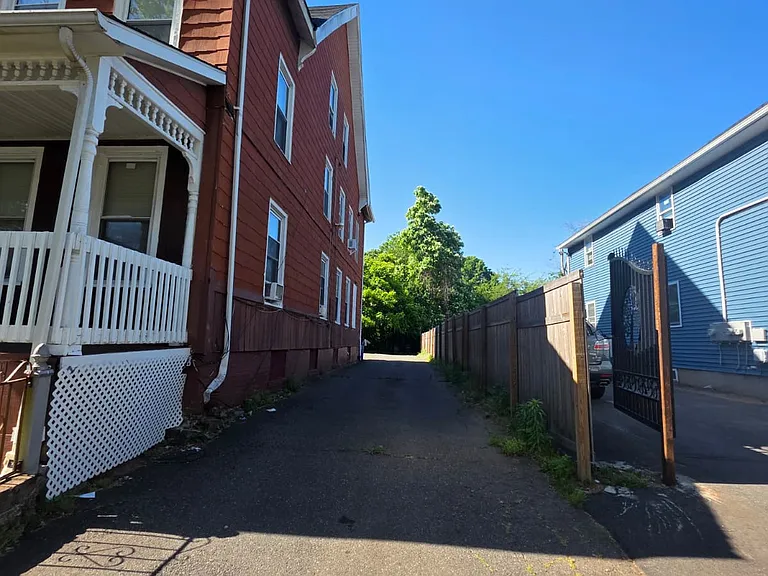 241 W Ivy St #3 — Photo 2