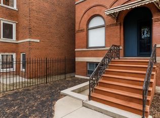 928 E 46th St, Chicago, IL 60653